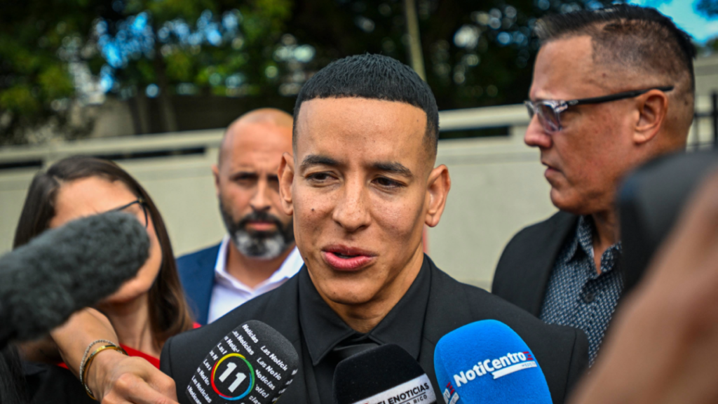 Daddy Yankee demanda a Mireddys González y Ayeicha González por $250 millones