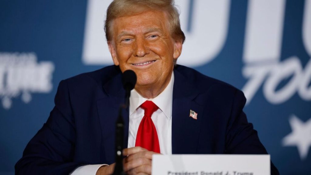 Trump eleva los aranceles a China al 125 % “con efecto inmediato”