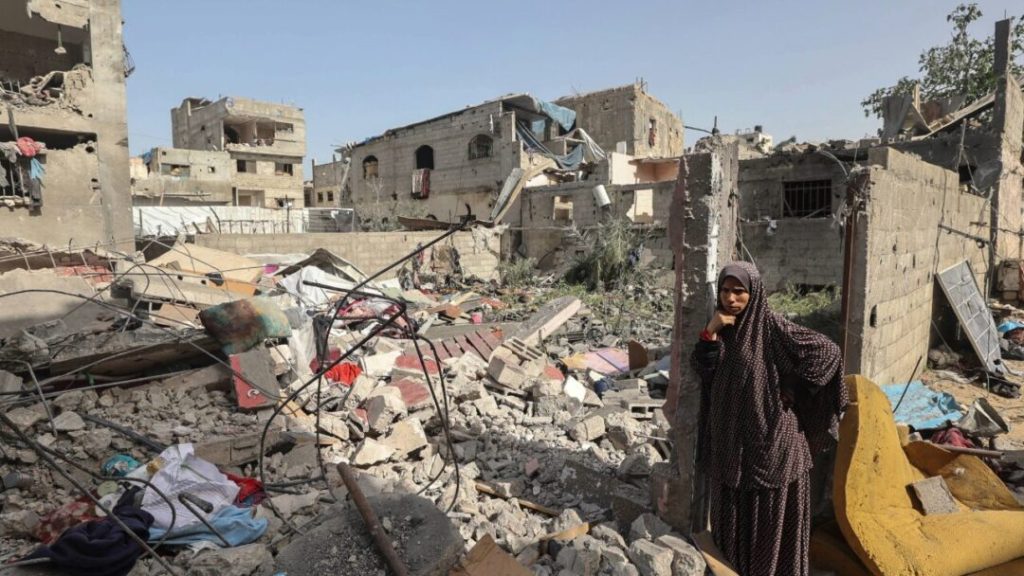 El ejército israelí dice que atacó a combatientes de Hamás en un edificio de la ONU en Gaza