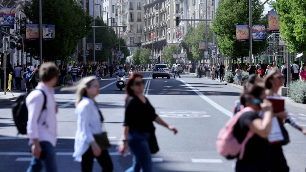 Caos y confusión en las calles de España tras apagón masivo