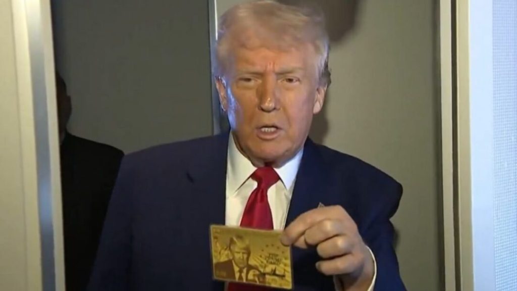 Trump presenta “visa de oro”, permiso de residencia valorado en 5 millones de dólares