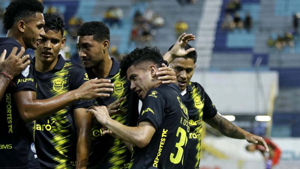 Real España toma el liderato en el Torneo Clausura